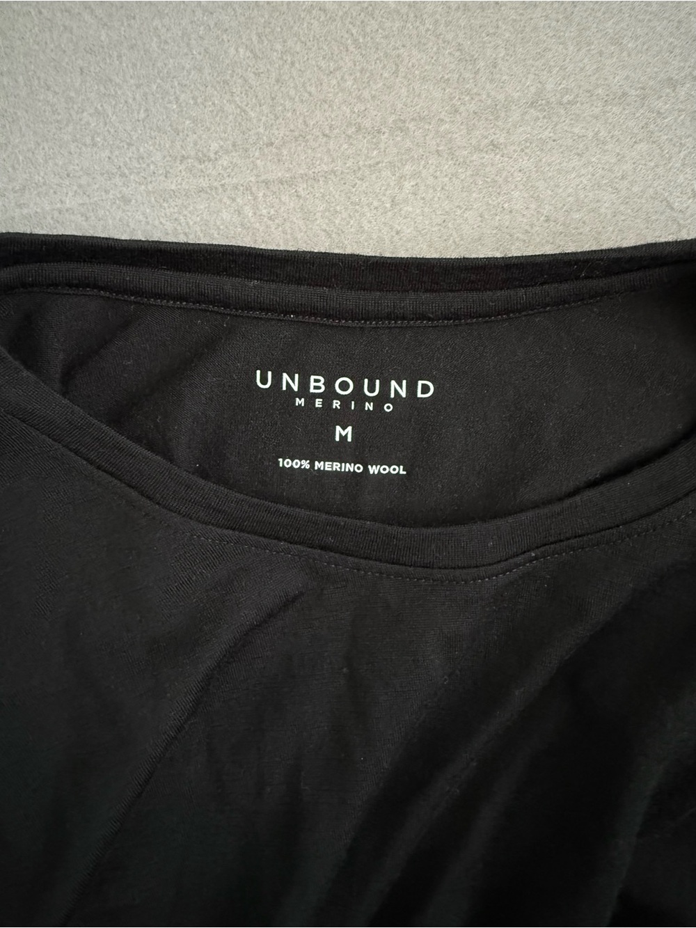 Unbound Merino Women's 100% Merino Wool Black Long Sleeve Shirt Size M - Picture 3 of 11